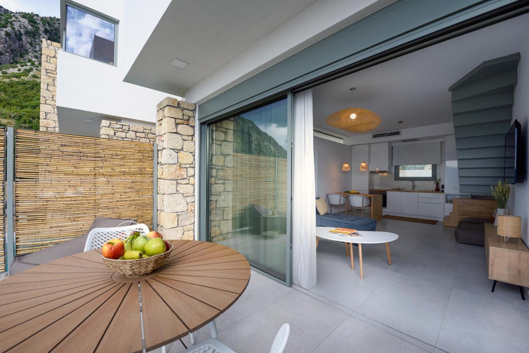Lithos Retreat 2 Apartment กาลามาตา ภายนอก รูปภาพ